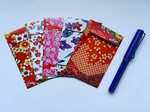 Kimono flowers money envelopes in jumbo and wide sizes--set of 5 for Chinese New Year