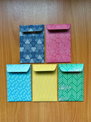 Glossy traditional geometric patterns money envelopes for Eid and Christmas--set of 5 in wide design