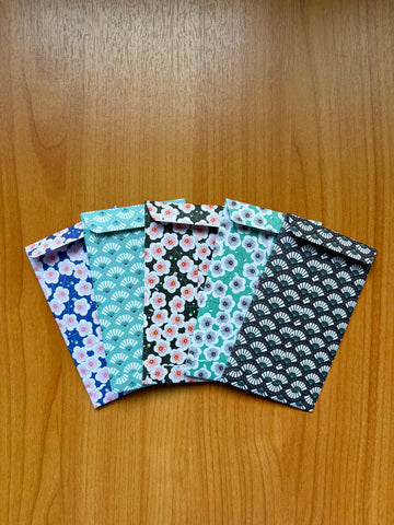 Elegant black and green fans and flowers money envelopes--set of 5 for Christmas and Eid