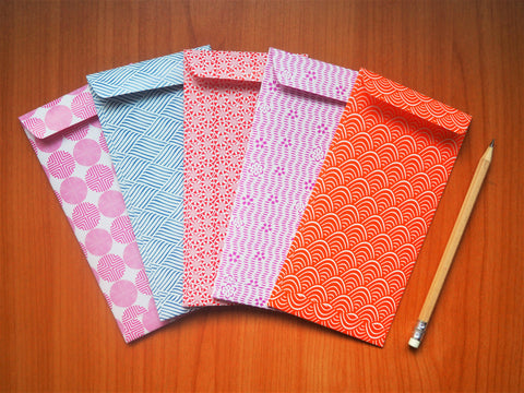 Bright and fluorescent double-sided money envelopes in jumbo size--set of 5 in jumbo size