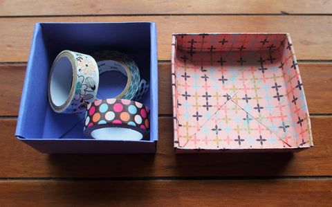 Gift box with lid--lavender and pink petals