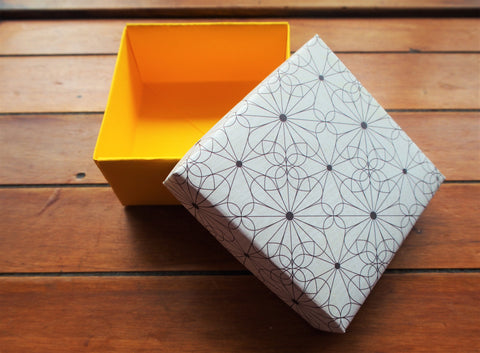 Gift box with lid--yellow and white geometric