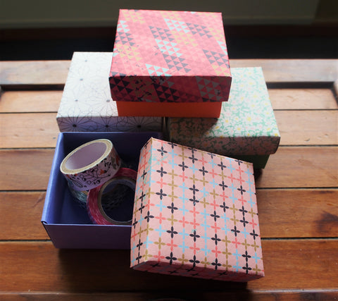 Gift box with lid--lavender and pink petals