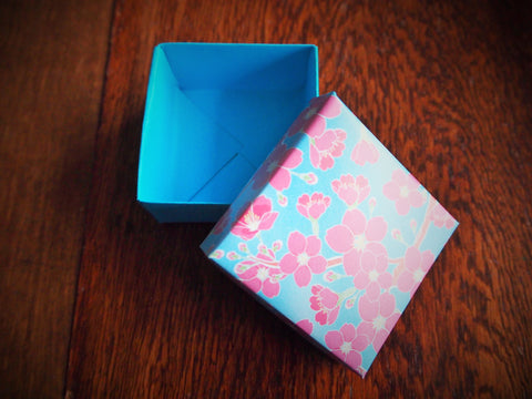 Blue and pink cherry blossom origami gift box with lid